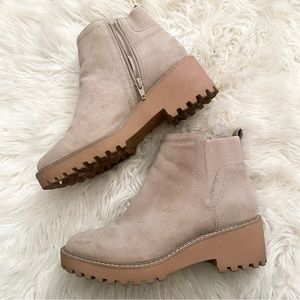 Universal Thread Taci Pull-On Ankle Boots